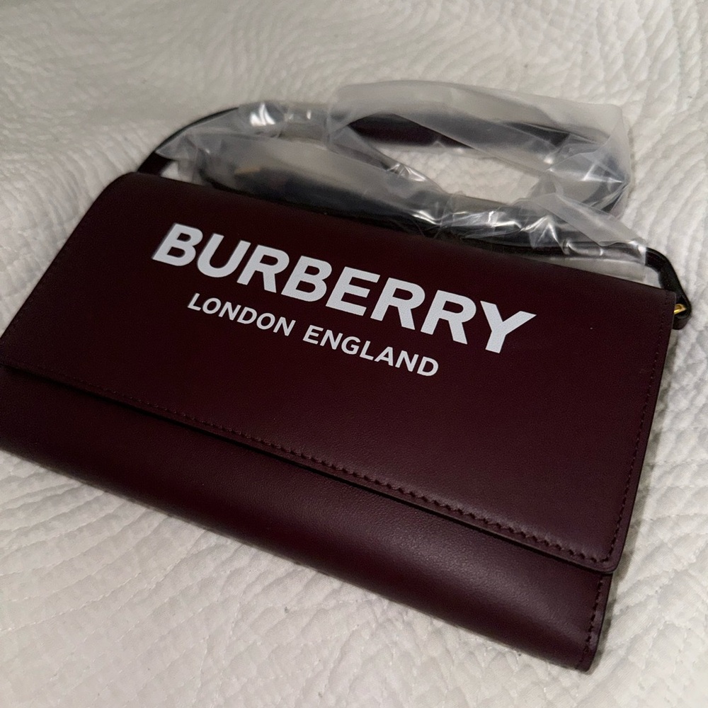 NEW Authentic Burberry long crossbody wallet